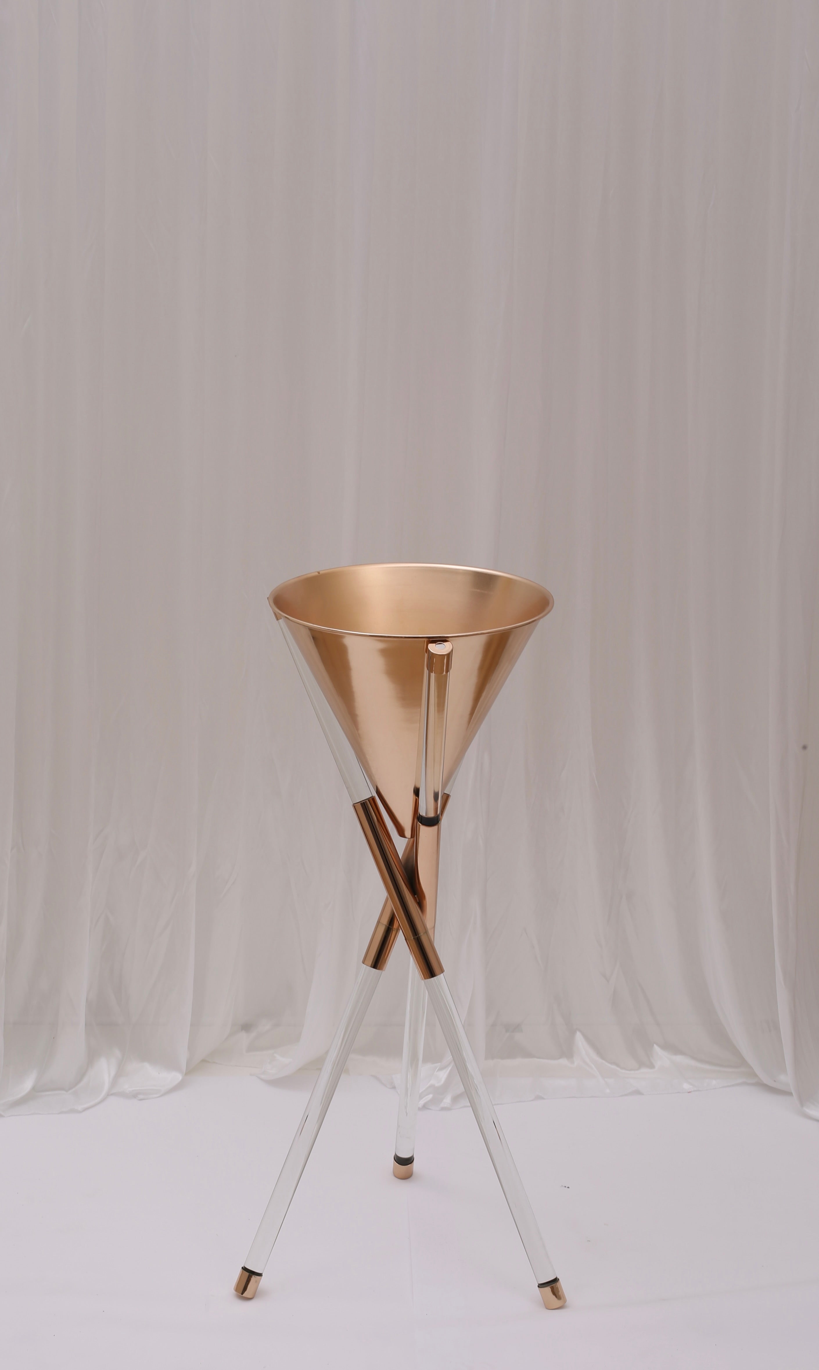 Amelia Tripod Floral Stand Small /  Gold