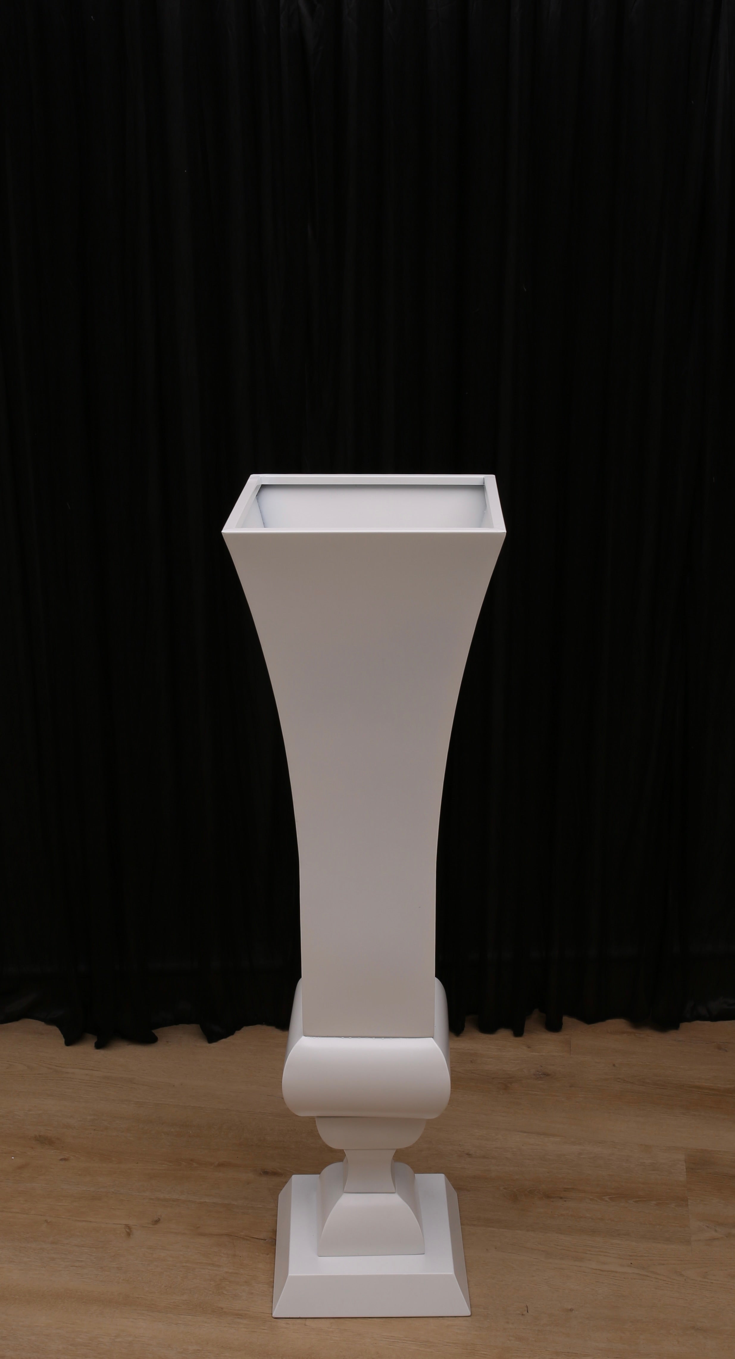 Marcella Floral Urns Small/ White