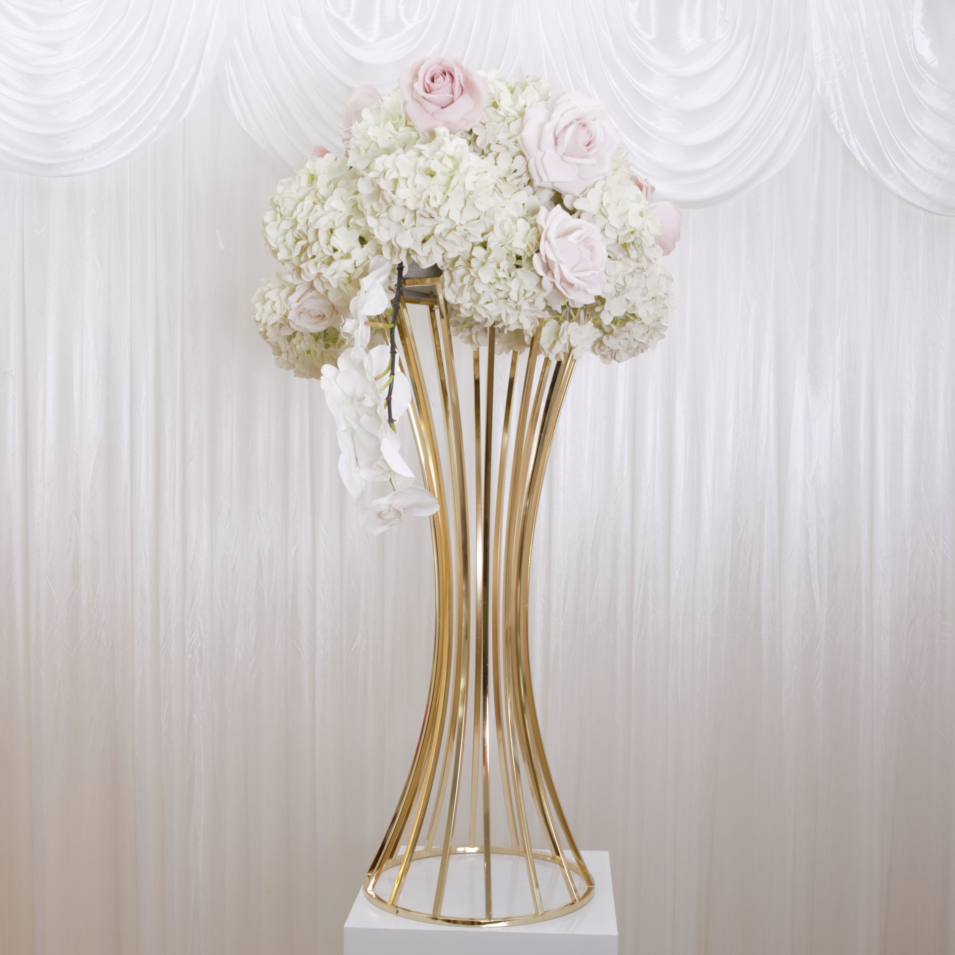 Selene Gold Flower Stand